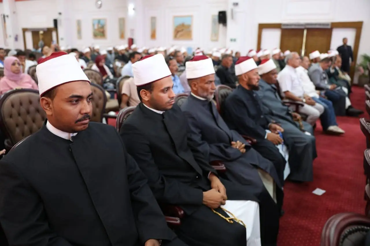 وزير الأوقاف ومحافظ الوادي الجديد يفتتحان 6 مساجد جديدة - 1000905963