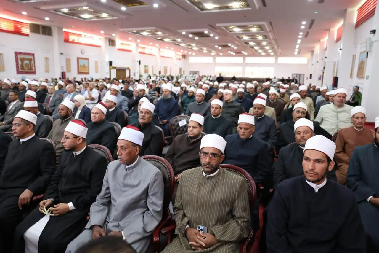 وزير الأوقاف ومحافظ الوادي الجديد يفتتحان 6 مساجد جديدة - 1000905964