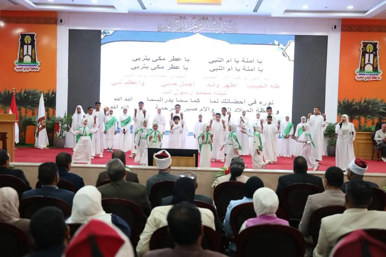 وزير الأوقاف ومحافظ الوادي الجديد يفتتحان 6 مساجد جديدة - 1000905966