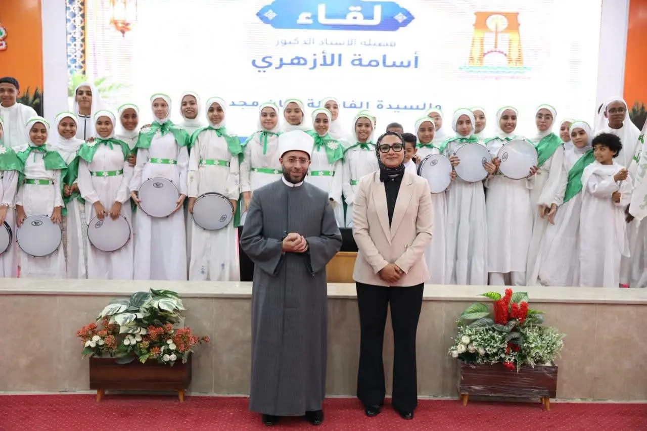 وزير الأوقاف ومحافظ الوادي الجديد يفتتحان 6 مساجد جديدة - 1000905971