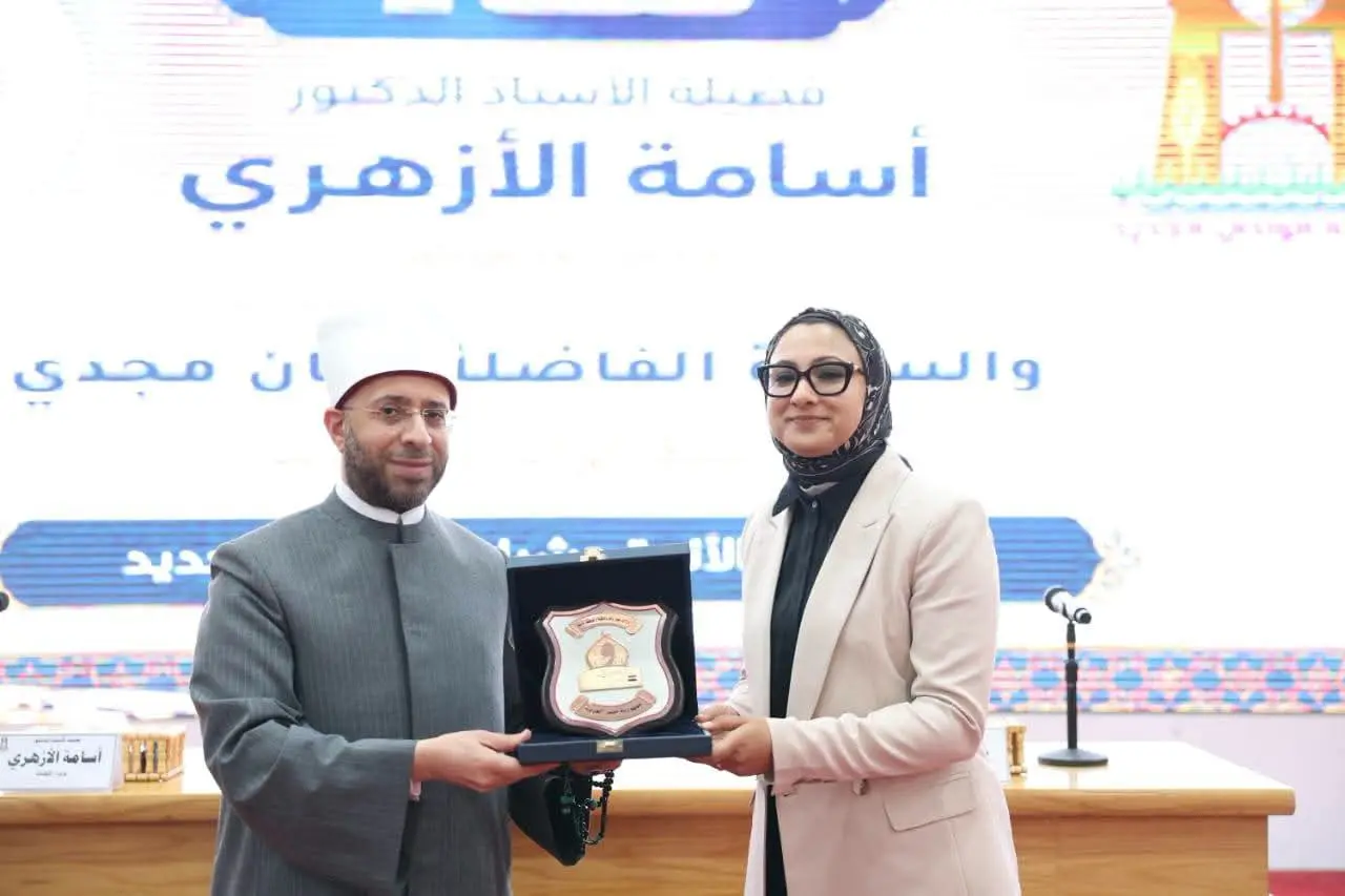 وزير الأوقاف ومحافظ الوادي الجديد يفتتحان 6 مساجد جديدة - 1000905977