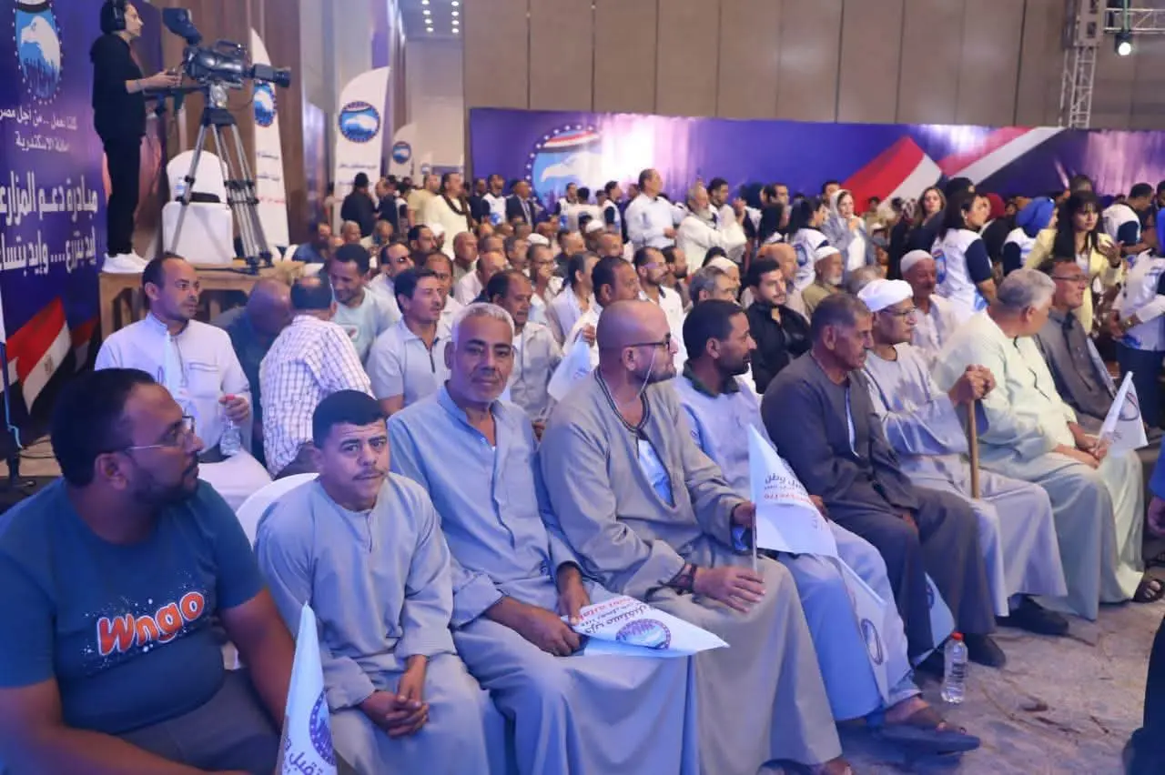 «مستقبل وطن» يدعم المزارعين بالإسكندرية بمعدات زراعية وأجهزة ري حديثة - 1000911079