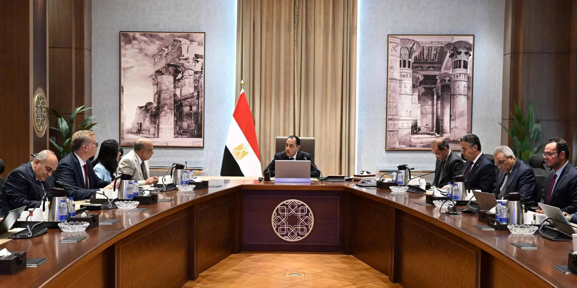 «مسيرة الطاقة» و«الحماية المجتمعية».. مدبولي يحدد محاور منتدى مصر 2026