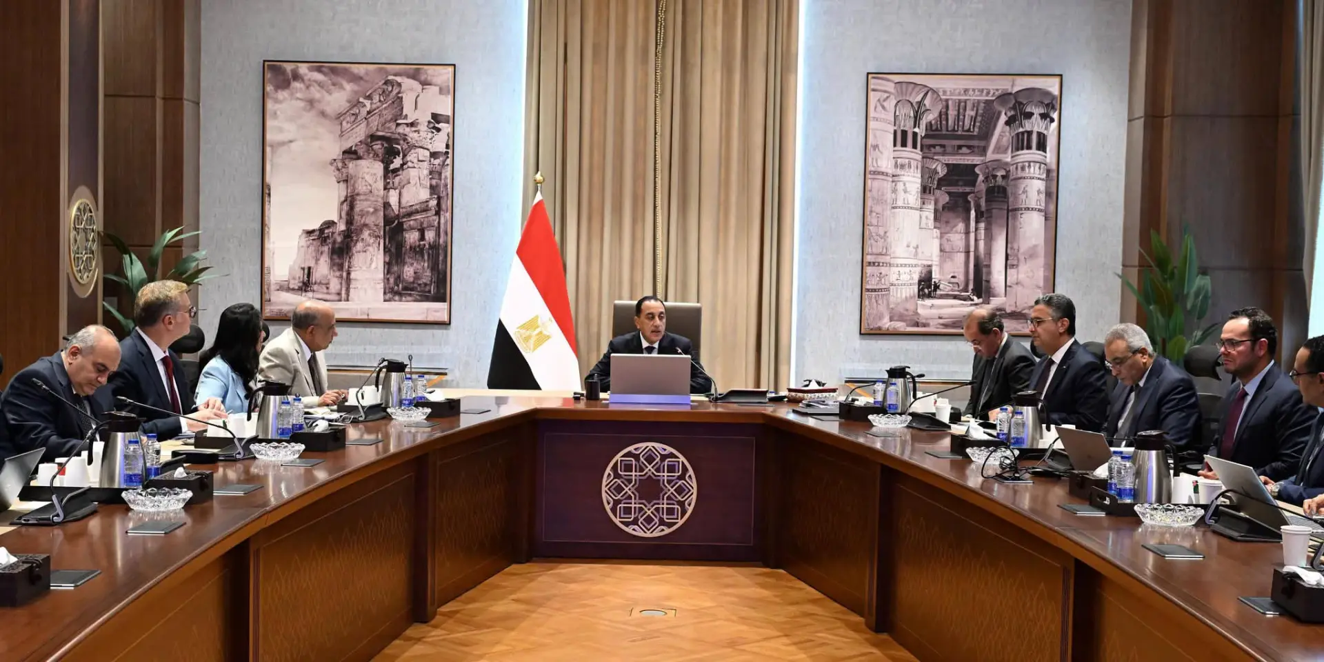 «مسيرة الطاقة» و«الحماية المجتمعية».. مدبولي يحدد محاور منتدى مصر 2026