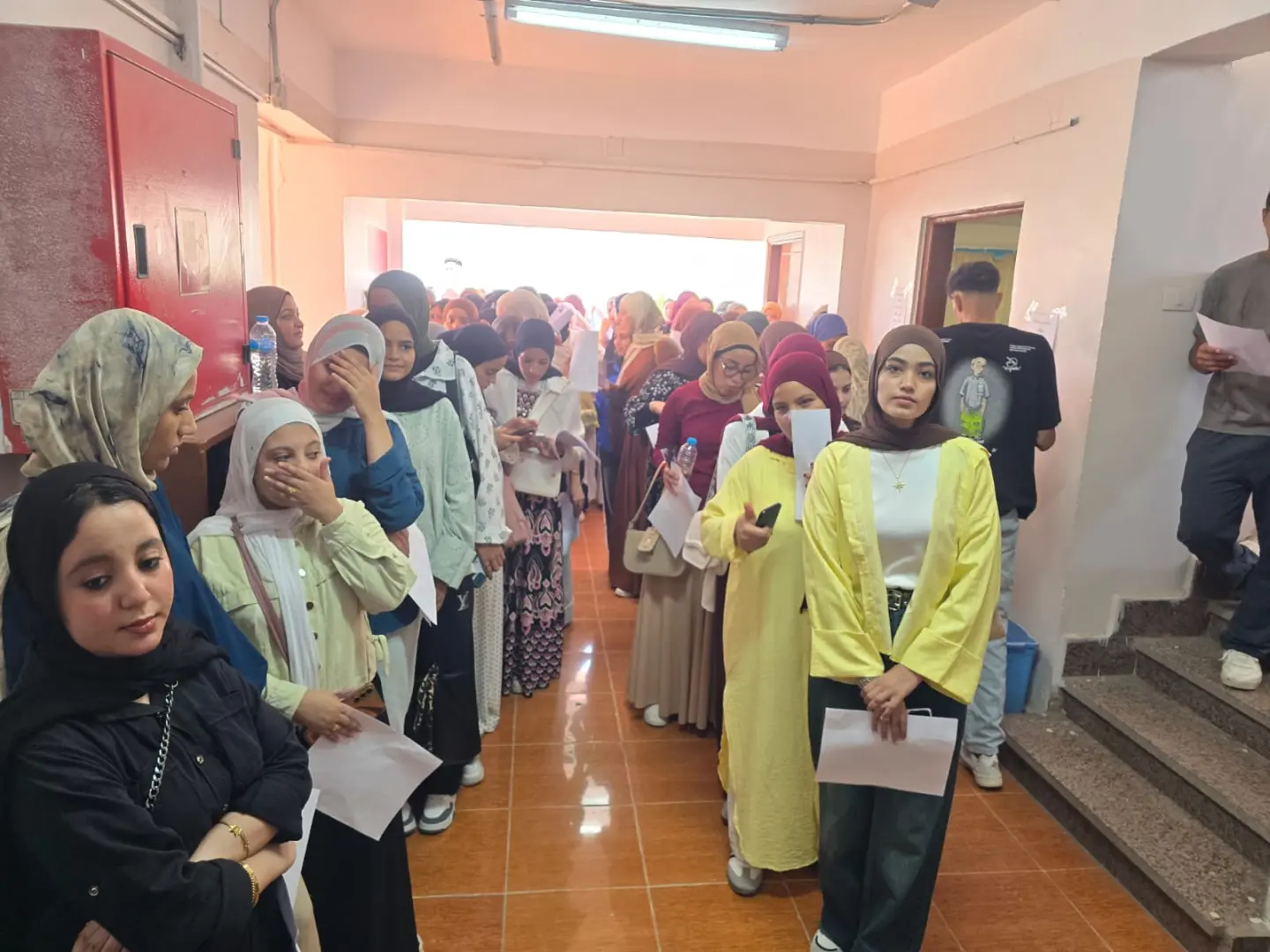 إجراء المقابلات الشخصية للمتقدمين للالتحاق بالمعهد الفني الصحي بجامعة قنا