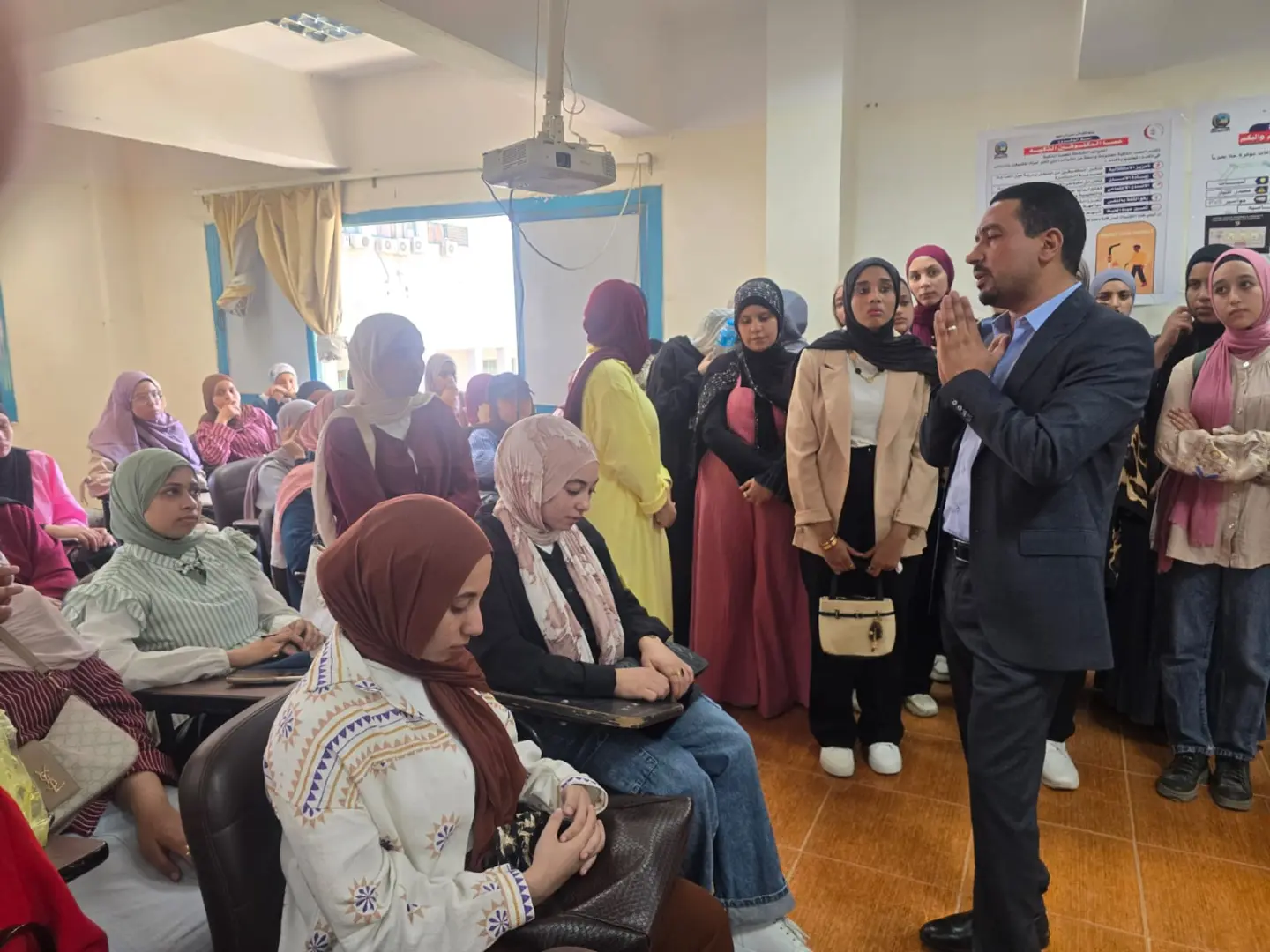 المعهد الفني الصحي بجامعة قنا ينظم حفل استقبال للطلاب الجدد