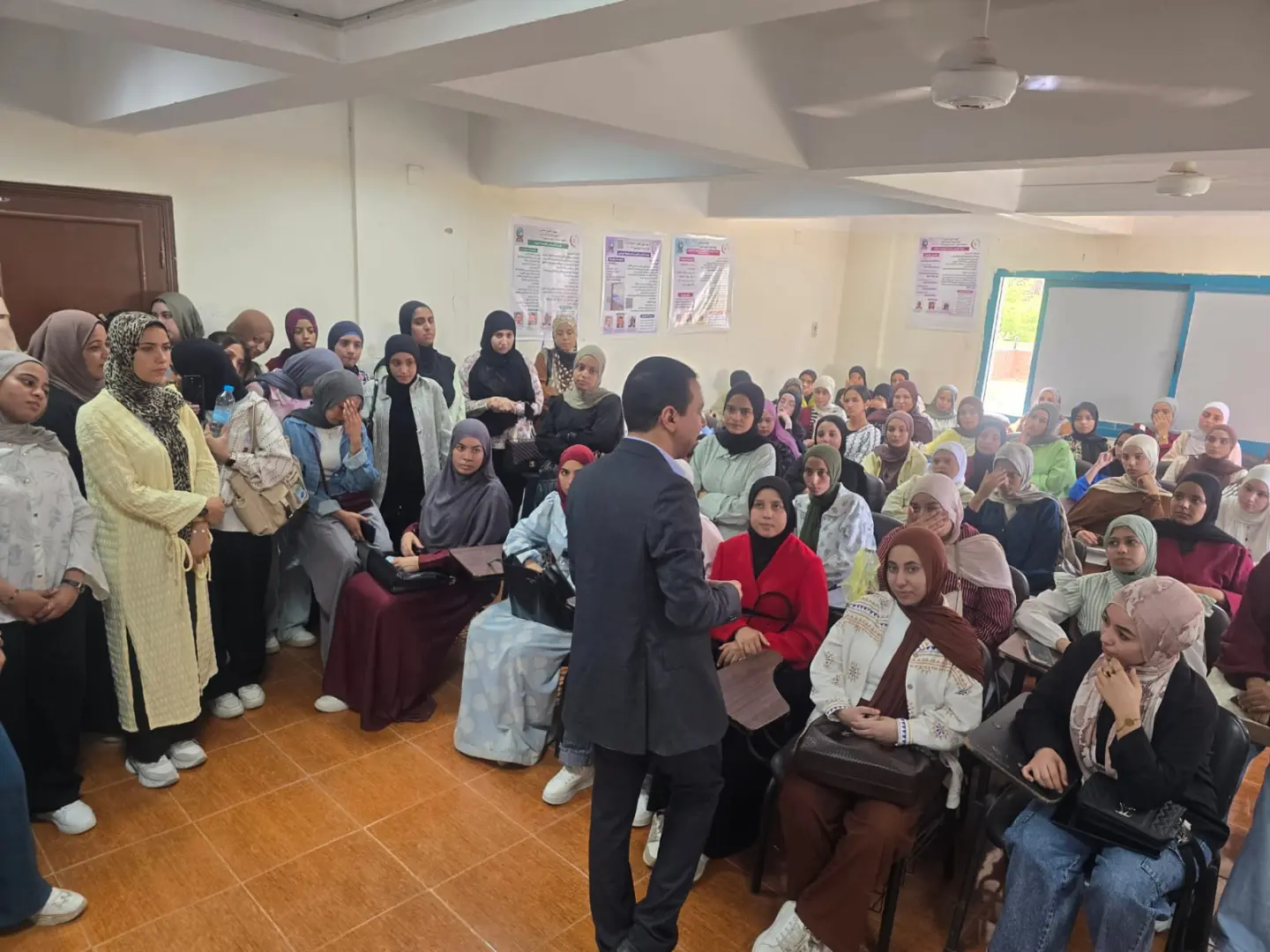 المعهد الفني الصحي بجامعة قنا ينظم حفل استقبال للطلاب الجدد