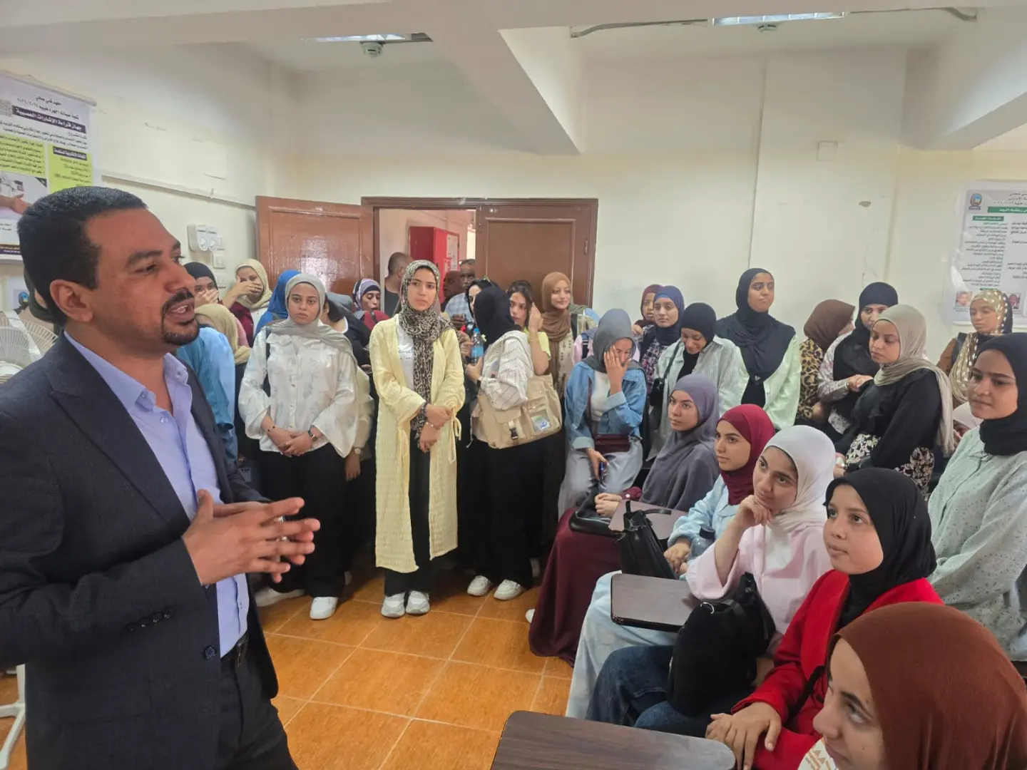 المعهد الفني الصحي بجامعة قنا ينظم حفل استقبال للطلاب الجدد