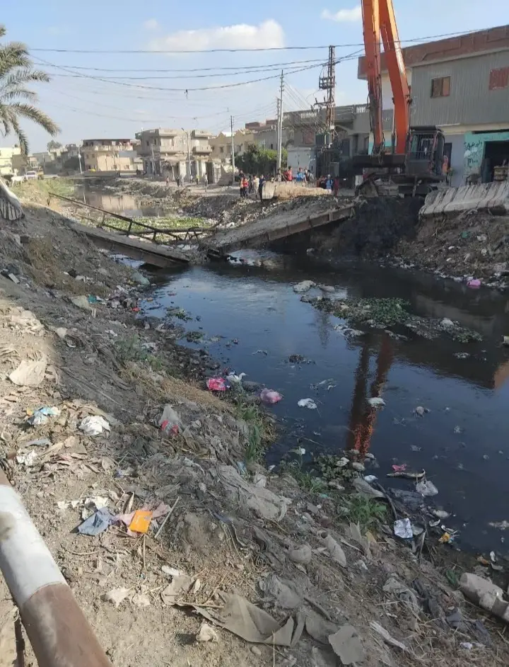 خطر الغرق والصعق يهدد طلاب معهد الشهيد محمد فوزي الحوفي بالصفاصيف