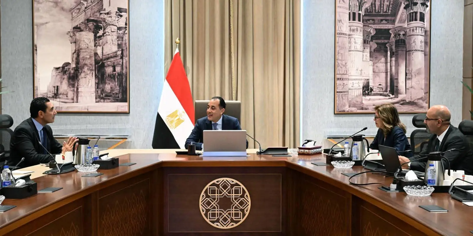 رئيس الوزراء يستعرض محاور جلستي «رعاية الموهوبين» و«الشباب والرياضة» بمنتدى مصر 2026