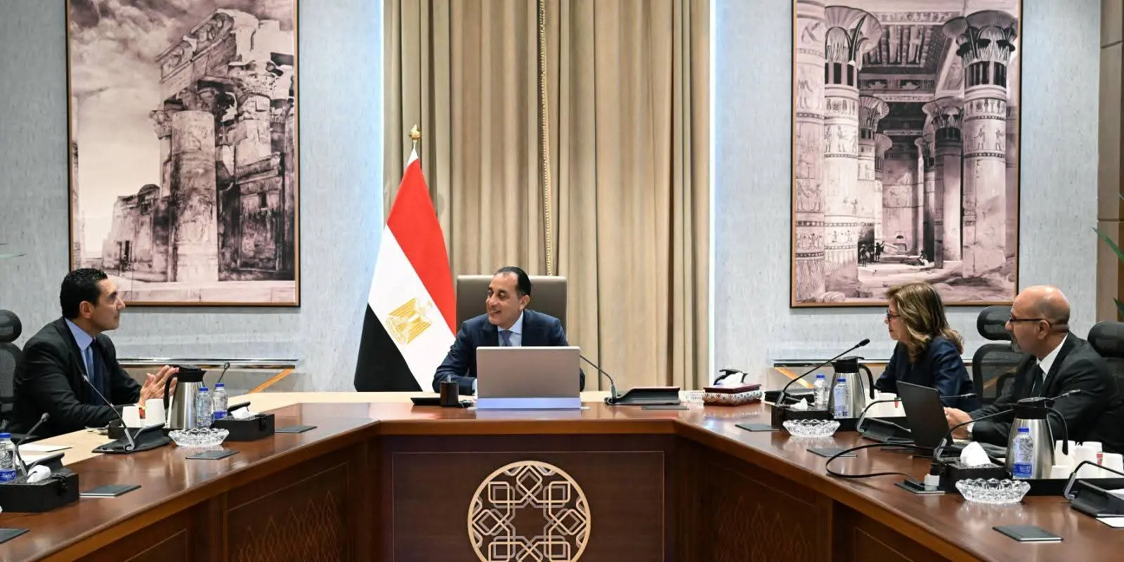 رئيس الوزراء يستعرض محاور جلستي «رعاية الموهوبين» و«الشباب والرياضة» بمنتدى مصر 2026
