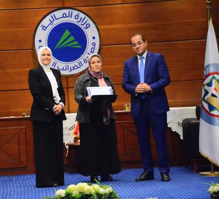 وزير المالية يكرم الفائزين بجوائز التميز المؤسسي بمصلحة الضرائب