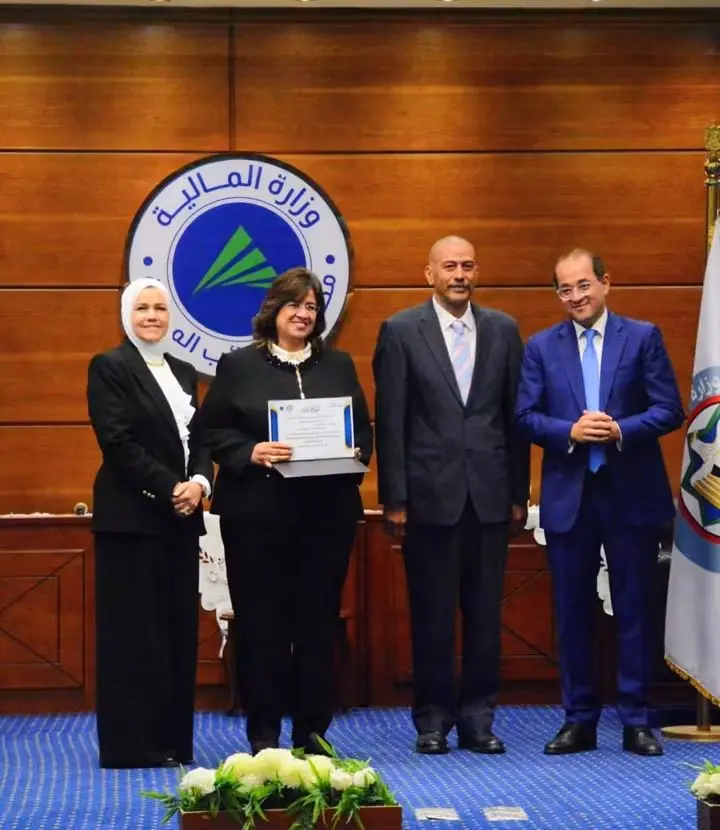 وزير المالية يكرم الفائزين بجوائز التميز المؤسسي بمصلحة الضرائب