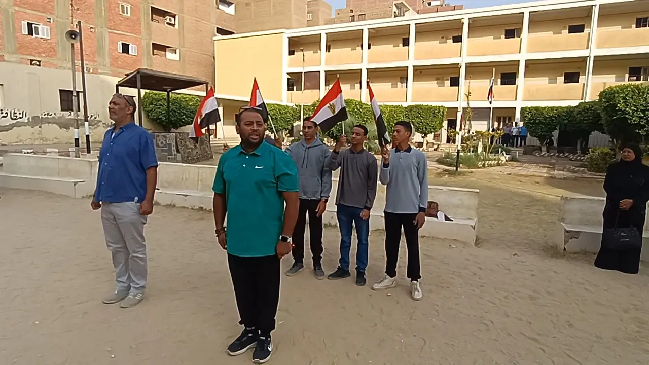 مدرسة الشهيد خيرت القاضي بنجع حمادي تحتفل بالذكرى الـ53 لانتصارات أكتوبر