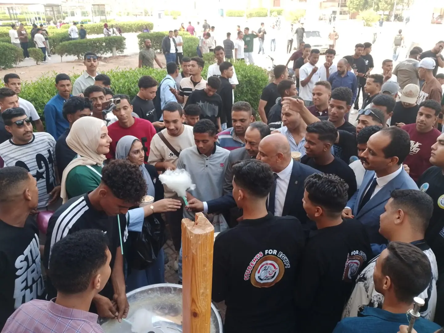 كلية الحقوق بجامعة قنا تنظم يومًا رياضيًا لتعزيز النشاط الطلابي