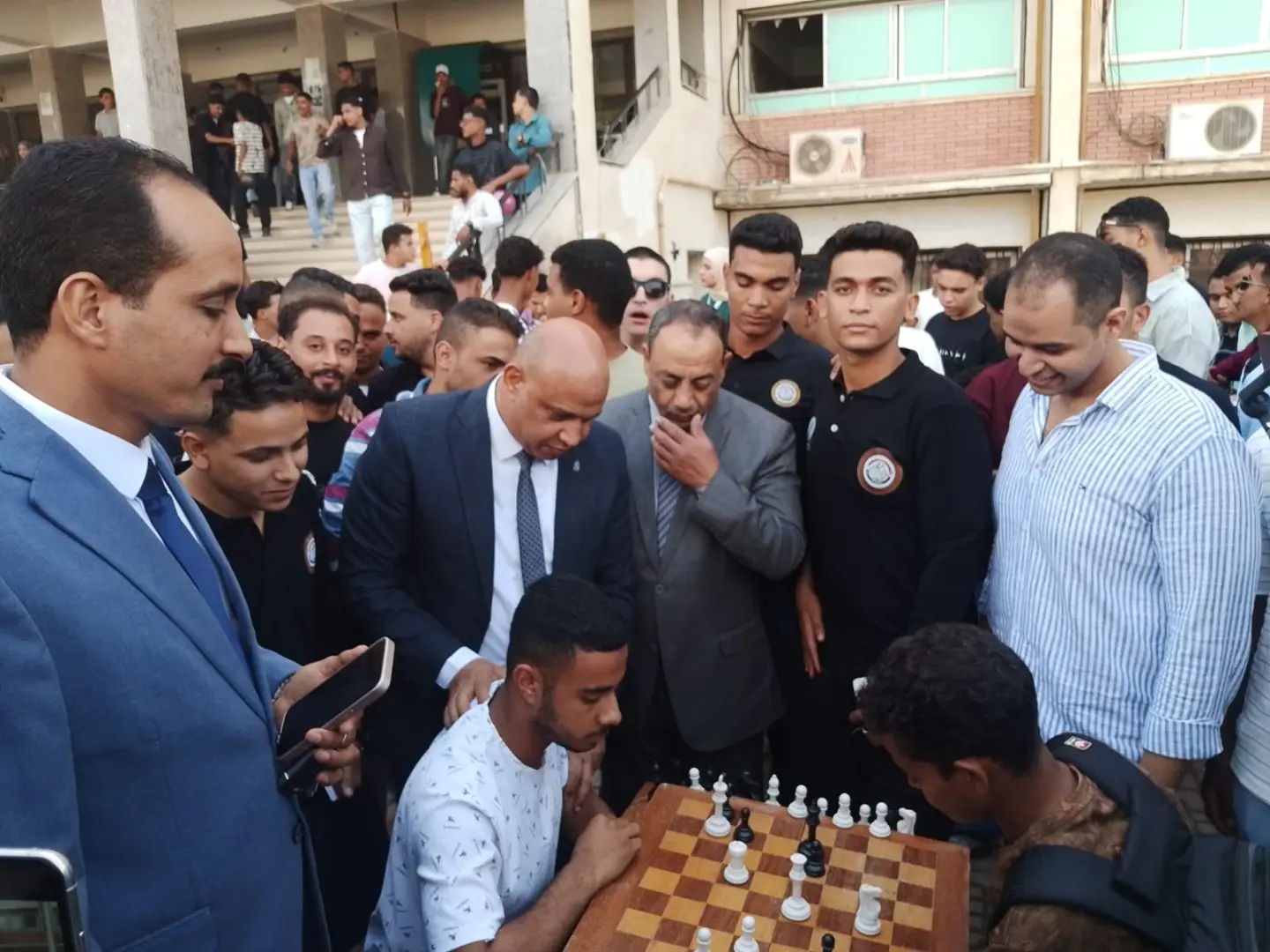 كلية الحقوق بجامعة قنا تنظم يومًا رياضيًا لتعزيز النشاط الطلابي
