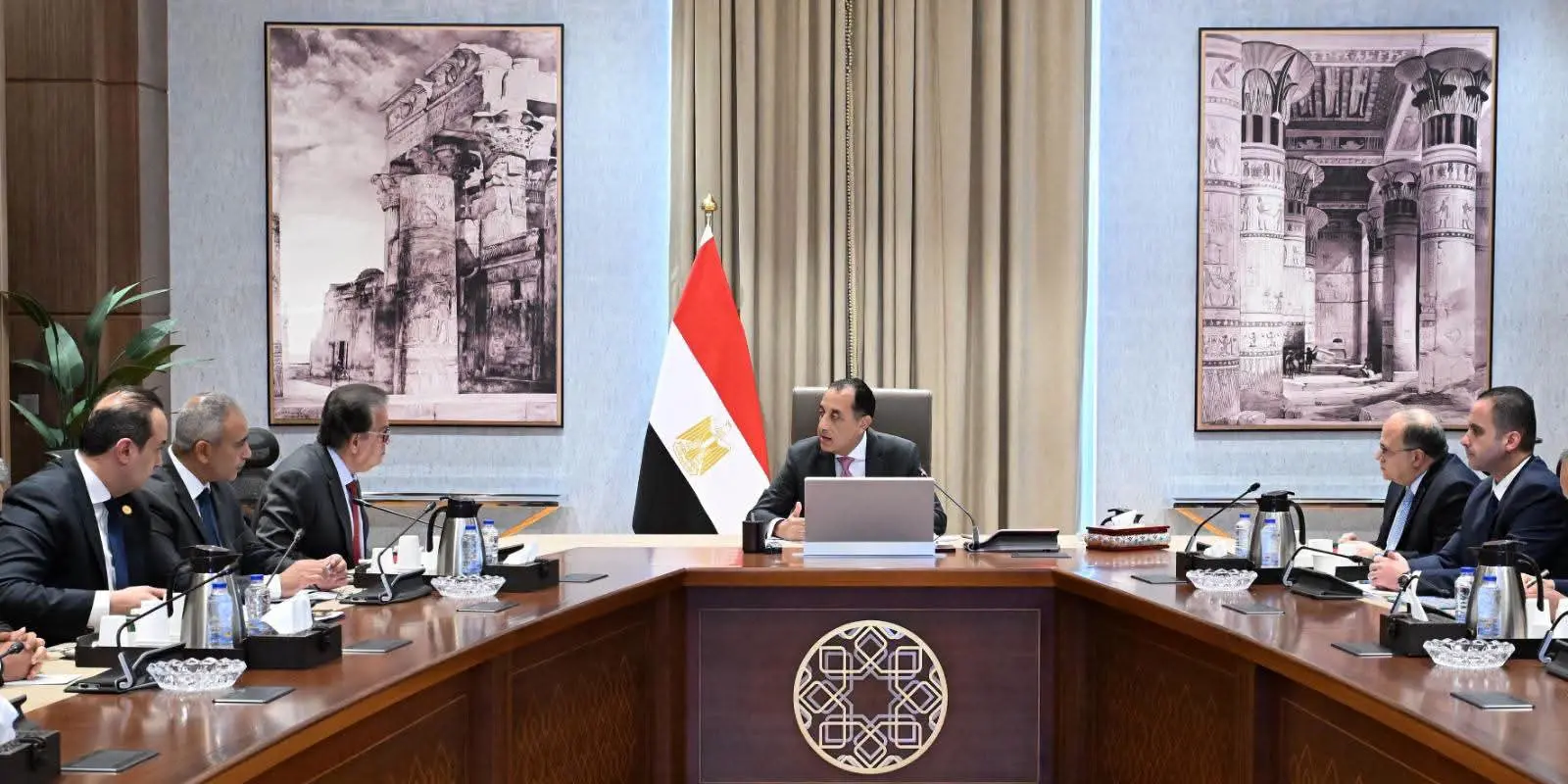 رئيس الوزراء يتابع تحضيرات جلسة «صحة المواطن» بمنتدى مصر 2026