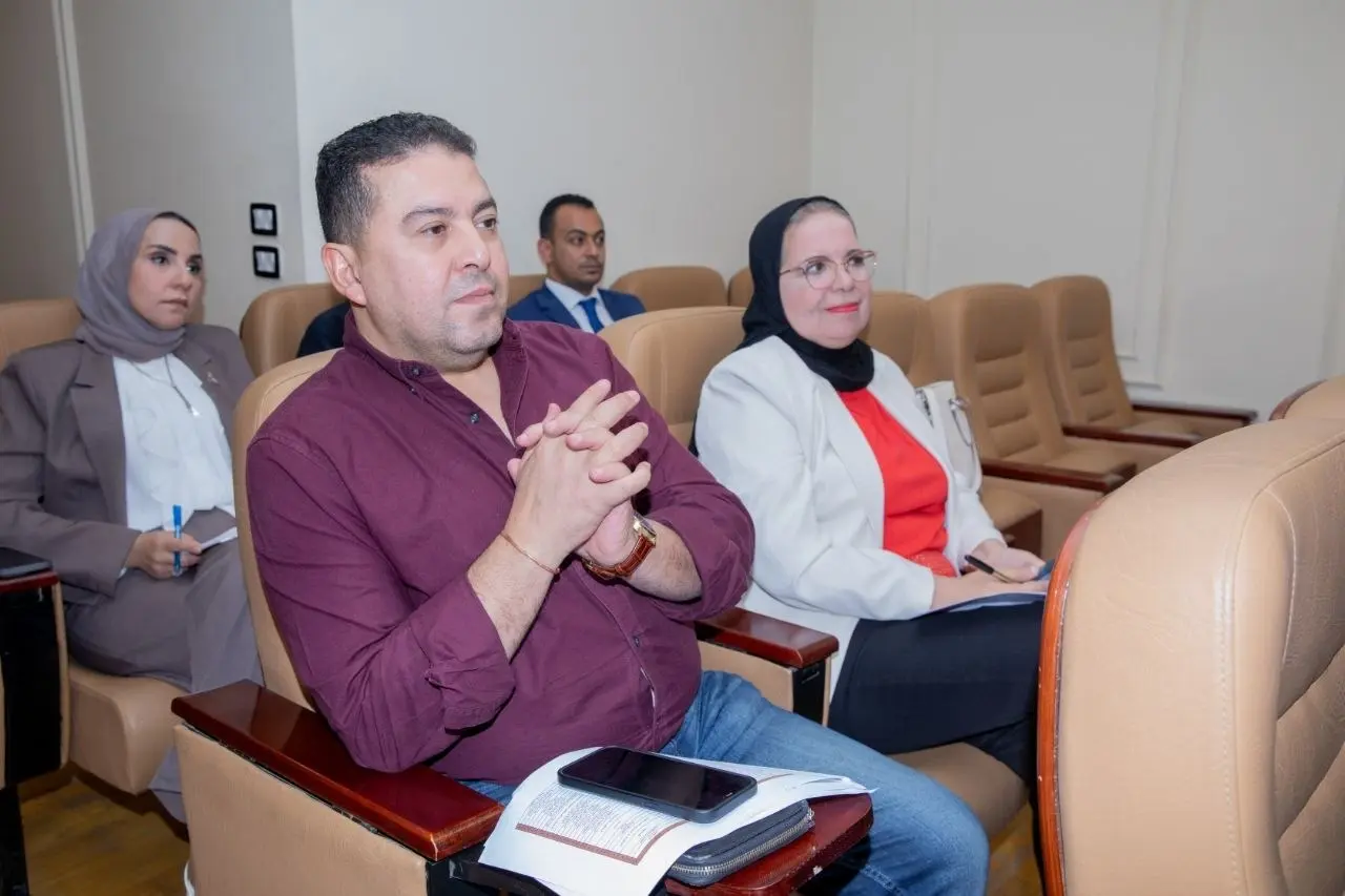 الشعب الجمهوري» يعقد اجتماعًا تنظيميًا مع أمناء الأمانات المركزية ومساعديهم