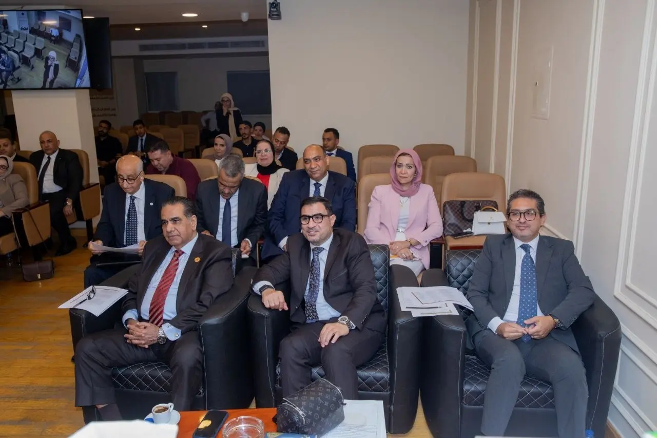 الشعب الجمهوري» يعقد اجتماعًا تنظيميًا مع أمناء الأمانات المركزية ومساعديهم