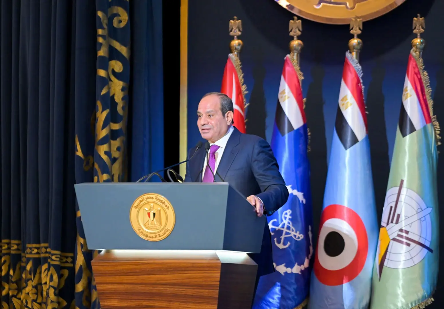 السيسي في ندوة «وطن الأبطال»: خلوا بالكم من مصر.. وحافظوا على بلدكم