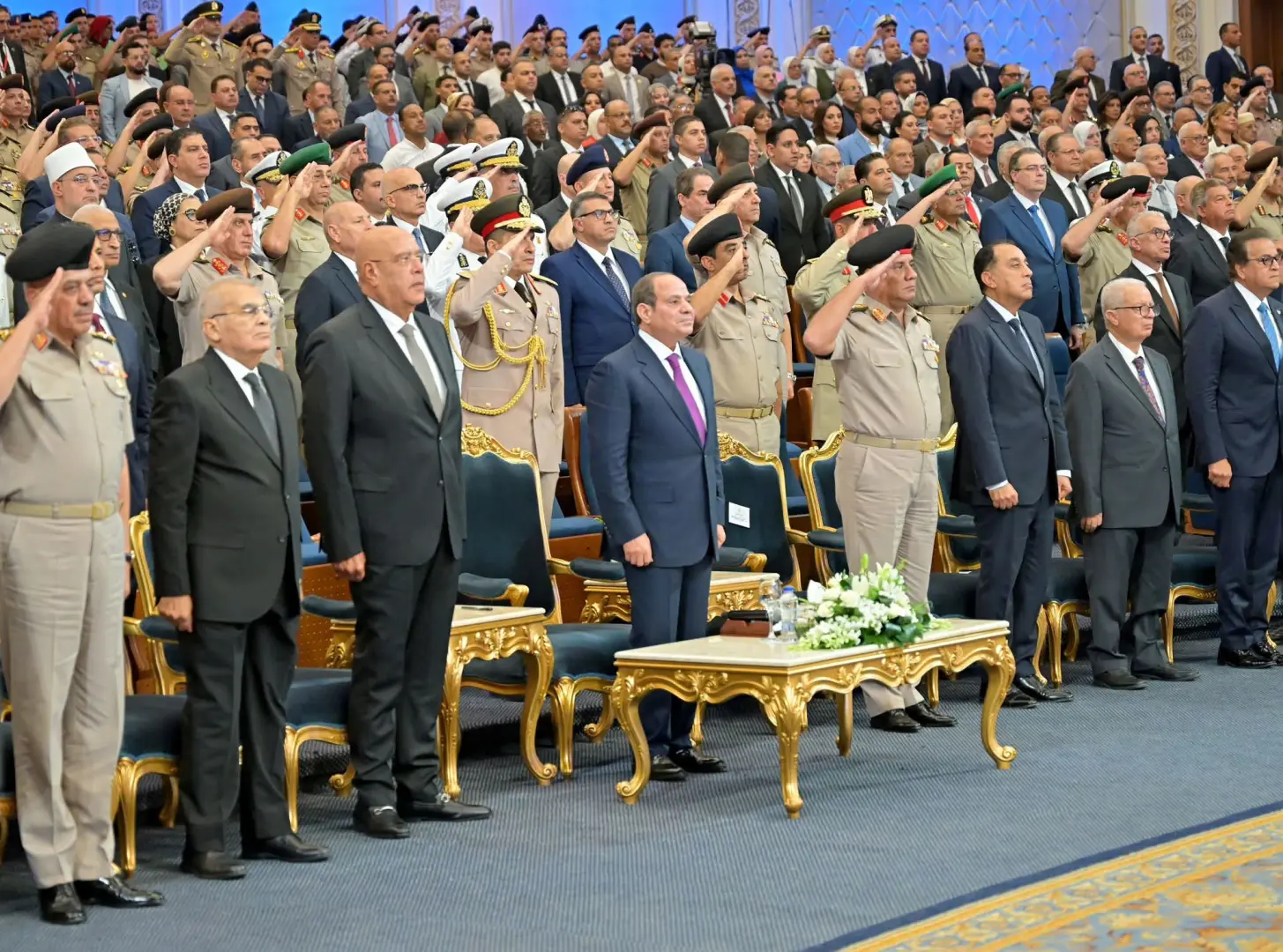 السيسي في ندوة «وطن الأبطال»: خلوا بالكم من مصر.. وحافظوا على بلدكم