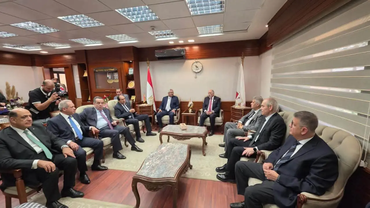 مستقبل وطن يواصل جولاته بالمحافظات.. سداد المصروفات الدراسية لـ6 آلاف طالب وطالبة في سوهاج