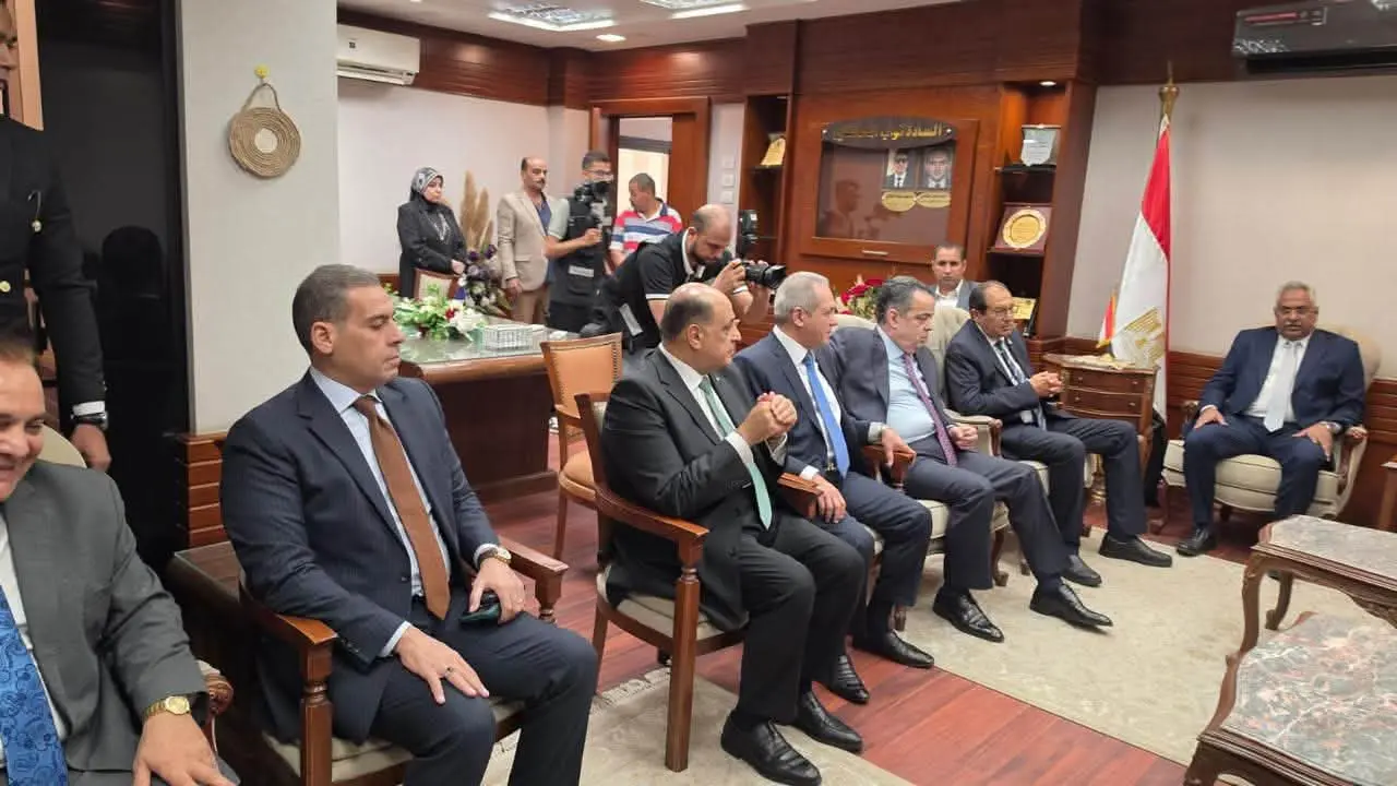 مستقبل وطن يواصل جولاته بالمحافظات.. سداد المصروفات الدراسية لـ6 آلاف طالب وطالبة في سوهاج