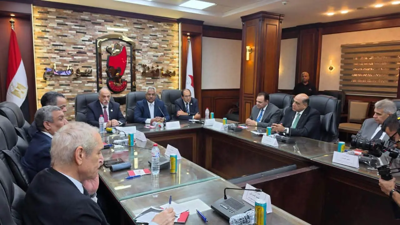 مستقبل وطن يواصل جولاته بالمحافظات.. سداد المصروفات الدراسية لـ6 آلاف طالب وطالبة في سوهاج