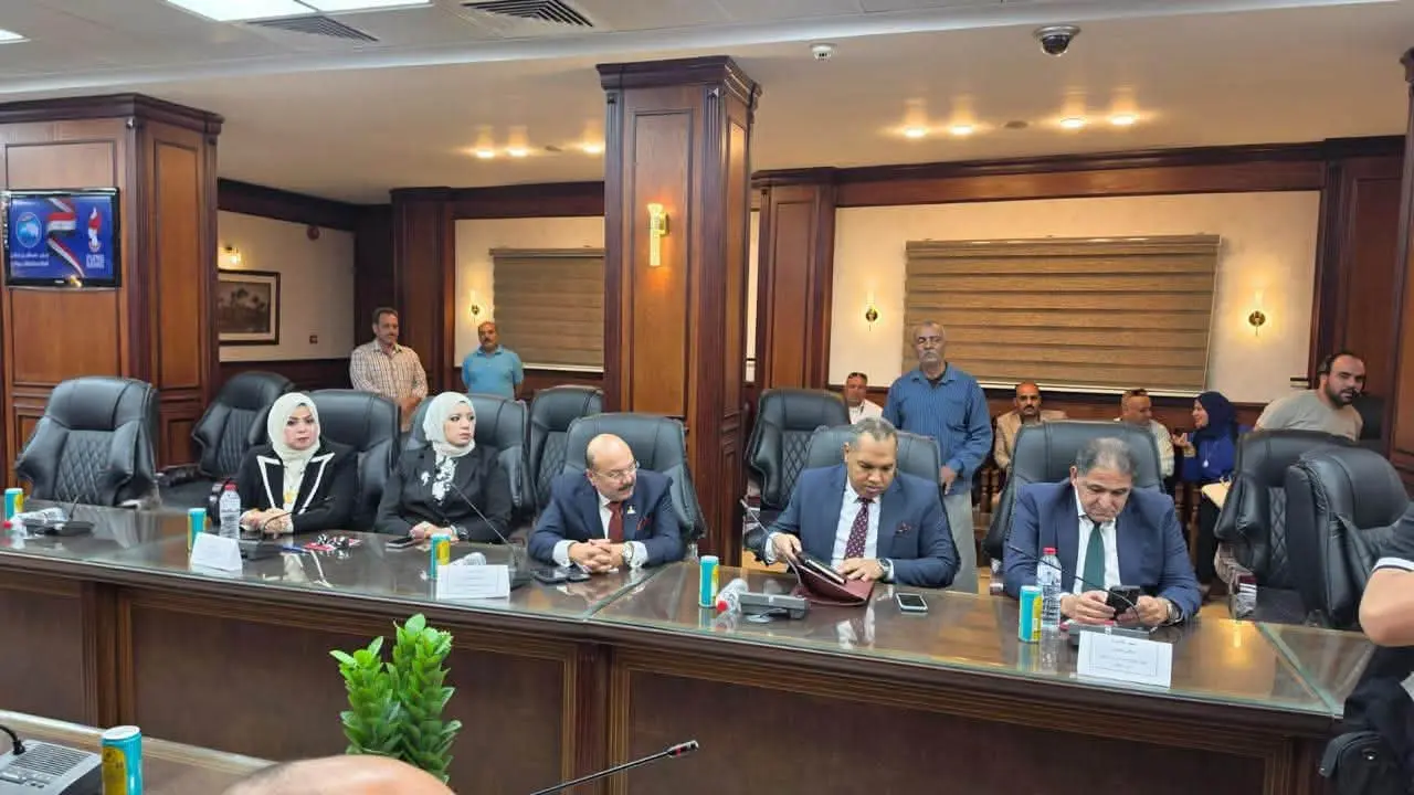 مستقبل وطن يواصل جولاته بالمحافظات.. سداد المصروفات الدراسية لـ6 آلاف طالب وطالبة في سوهاج