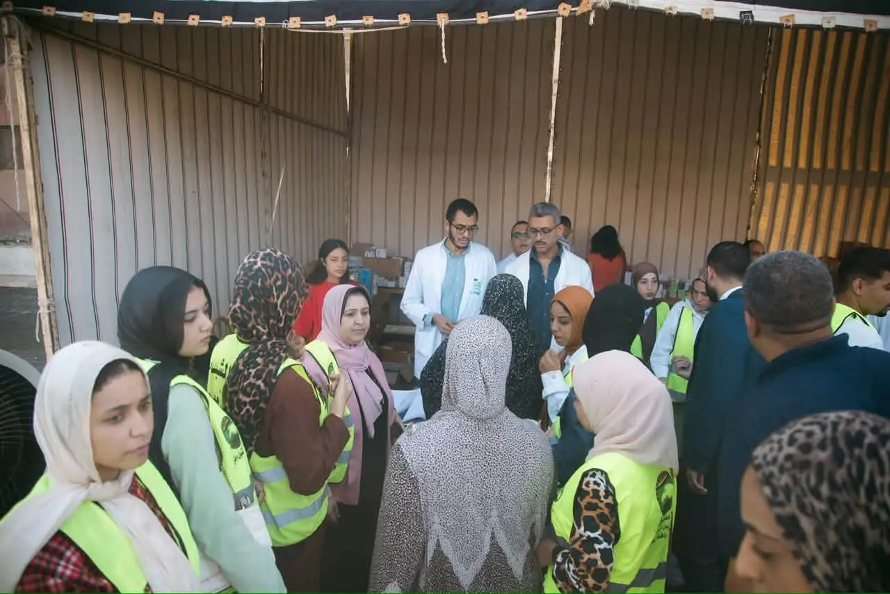 مستقبل وطن ينظم قافلة طبية مجانية ومعرض ملابس لغير القادرين في سوهاج