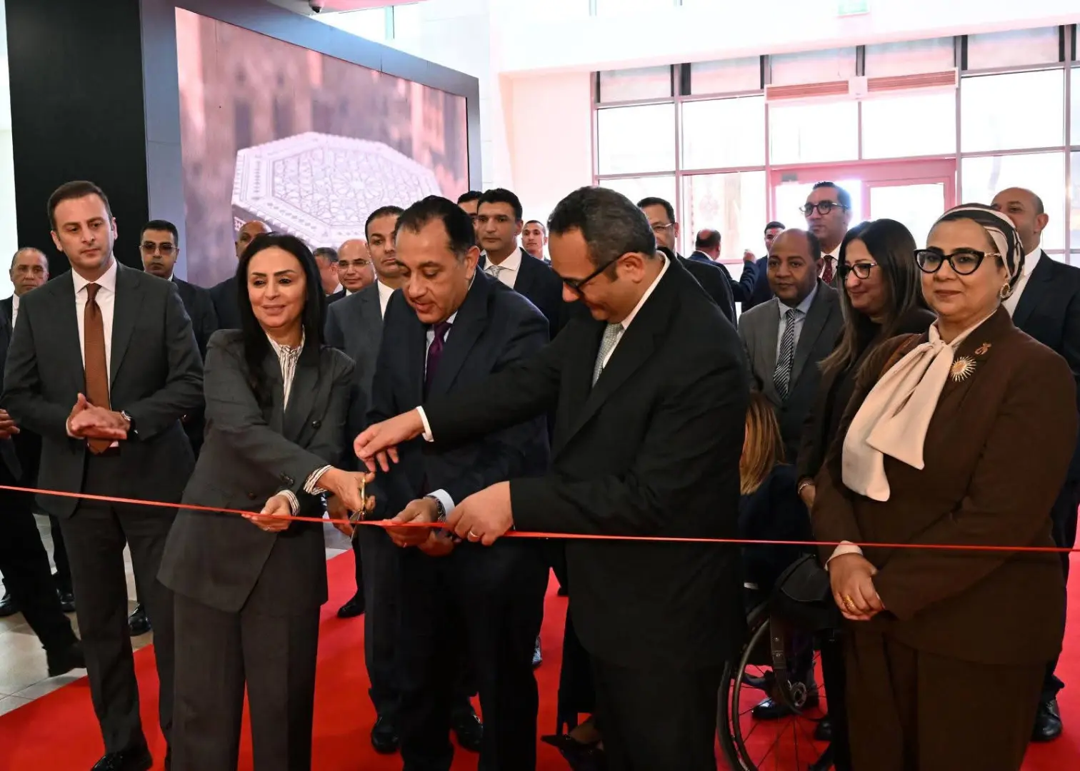 مدبولي يفتتح «تراثنا 2026» بمشاركة أكثر من ألف مشروع.. ويعلن إطلاق استراتيجية للحرف اليدوية