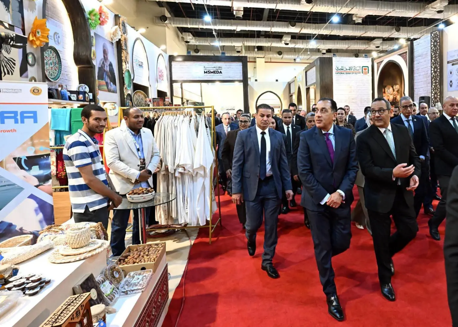 مدبولي يفتتح «تراثنا 2026» بمشاركة أكثر من ألف مشروع.. ويعلن إطلاق استراتيجية للحرف اليدوية