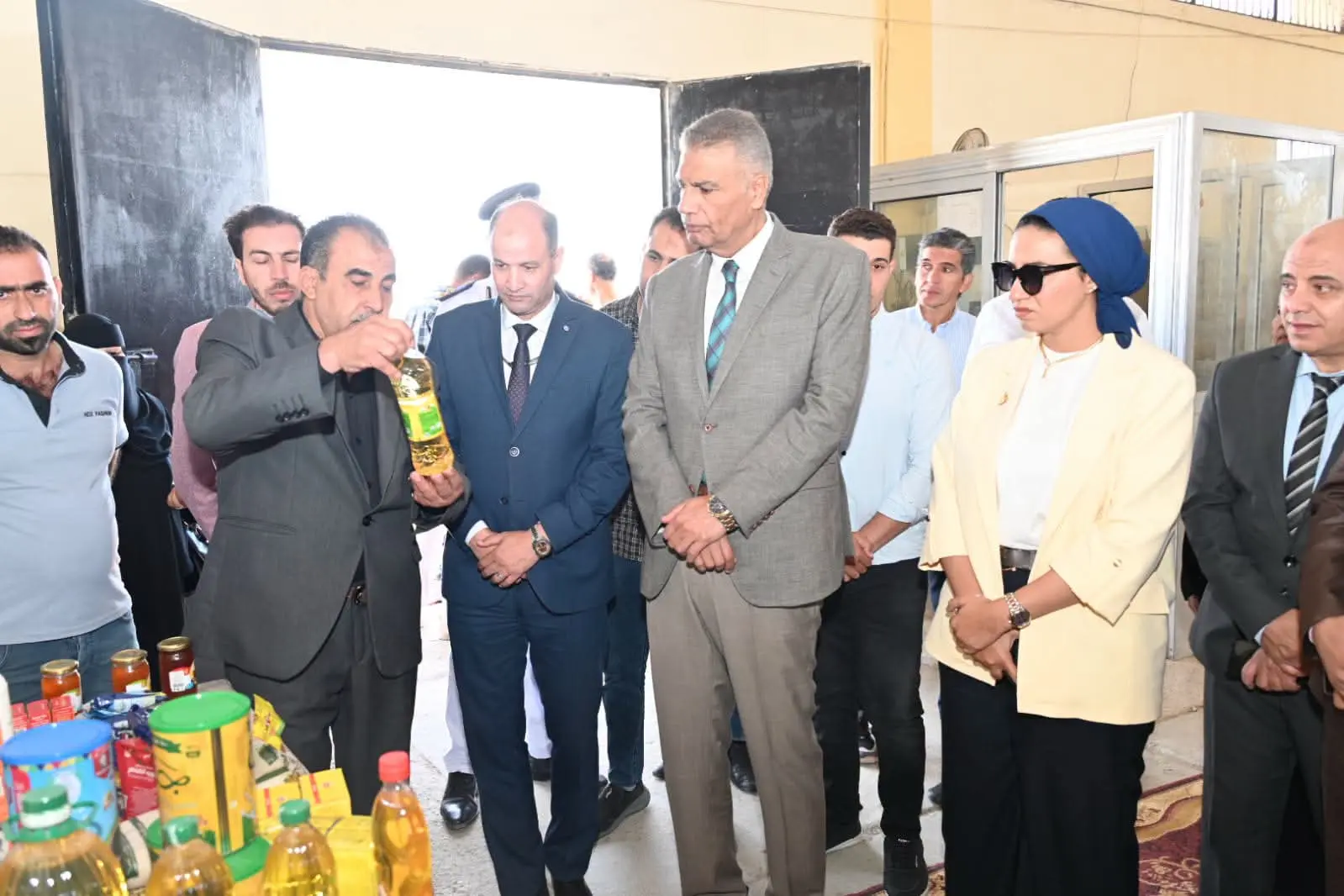 محافظ جنوب سيناء يتابع المخزون الاستراتيجي للسلع التموينية برأس سدر