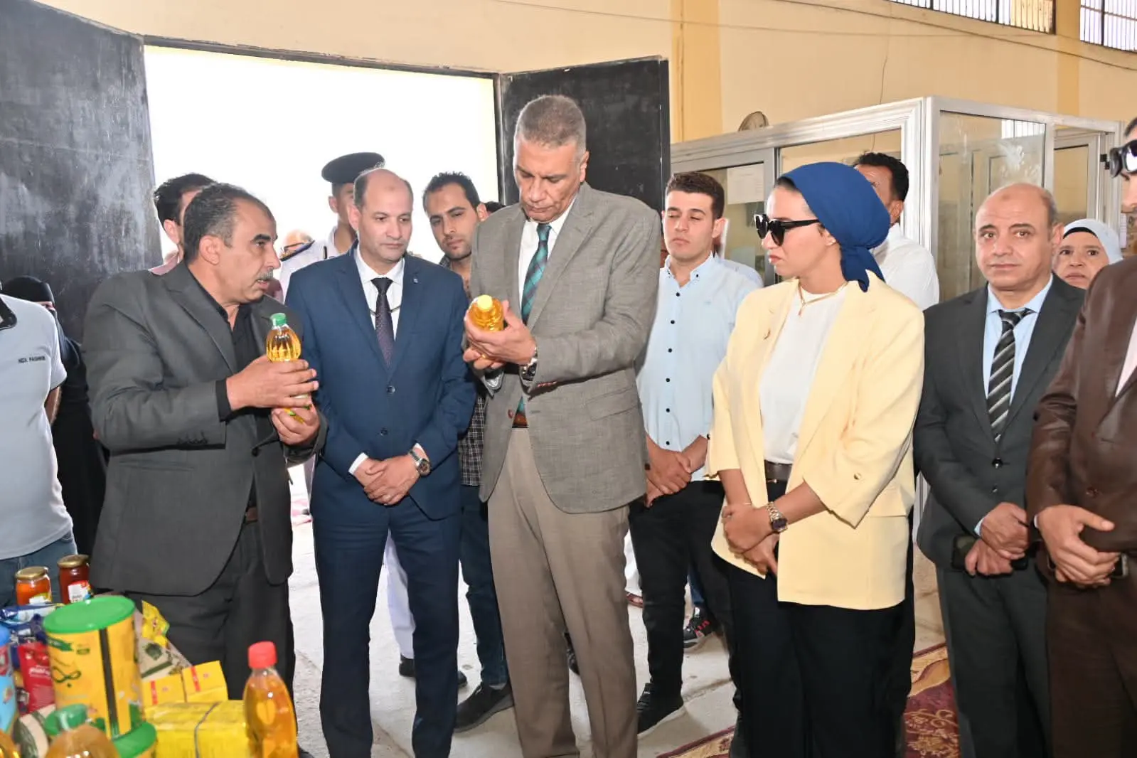 محافظ جنوب سيناء يتابع المخزون الاستراتيجي للسلع التموينية برأس سدر