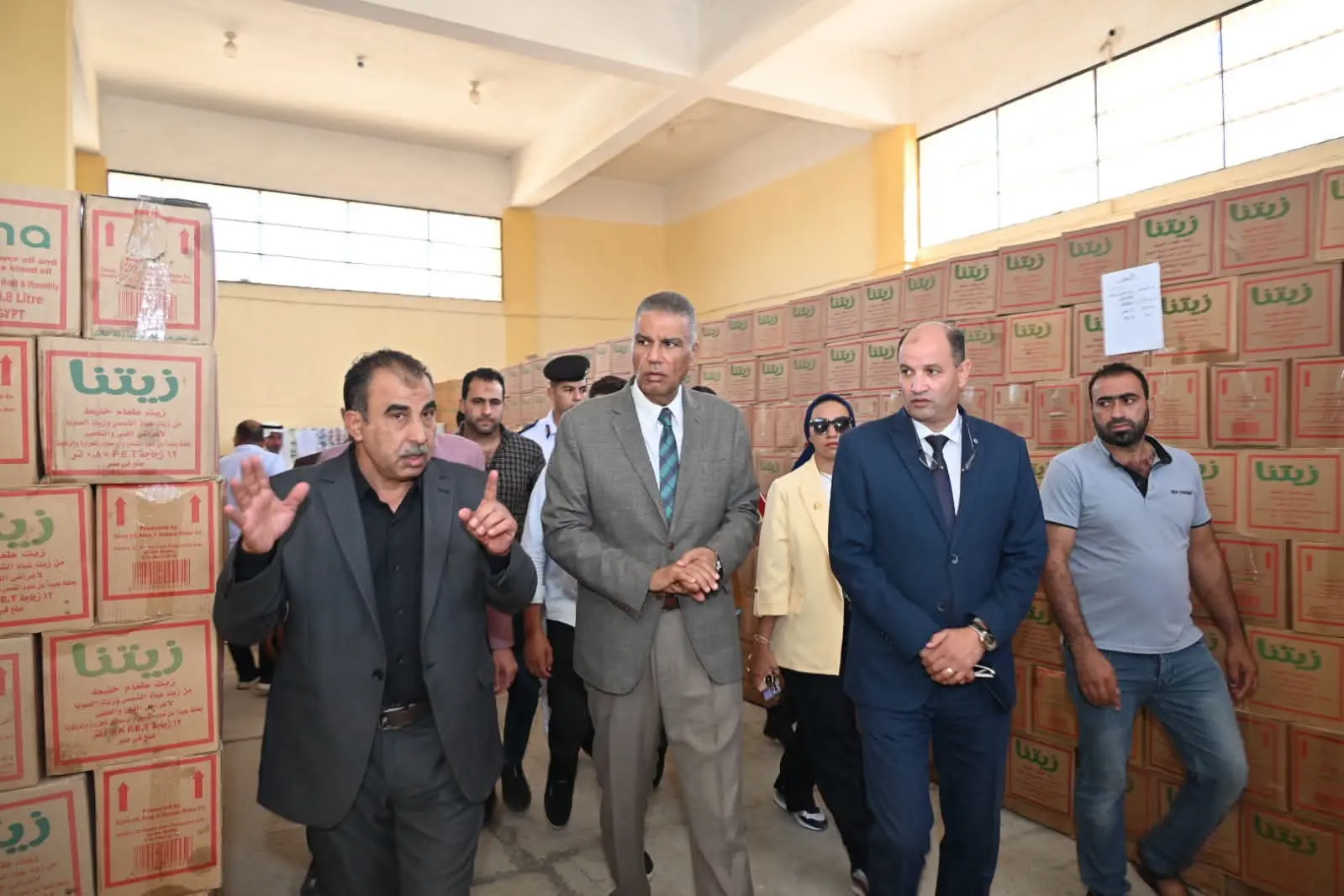 محافظ جنوب سيناء يتابع المخزون الاستراتيجي للسلع التموينية برأس سدر