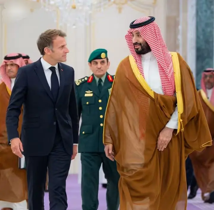 ولي العهد السعودي يتسلم رسالة من الرئيس السيسي للملك سلمان