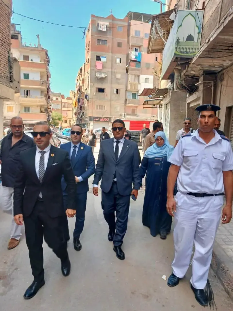 النيابة الإدارية تعاين عقار الإسكندرية المنهار وتأمر بتقرير فني عاجل