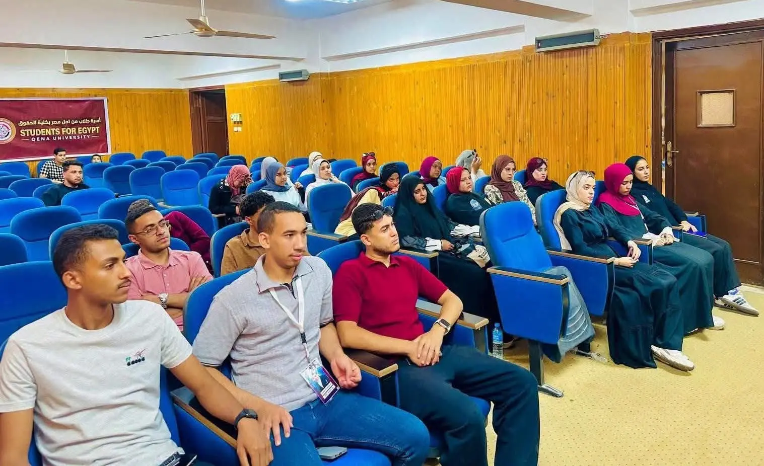 حقوق قنا تنظم لقاءً توعويًا للتعريف بوحدة مناهضة العنف ضد المرأة