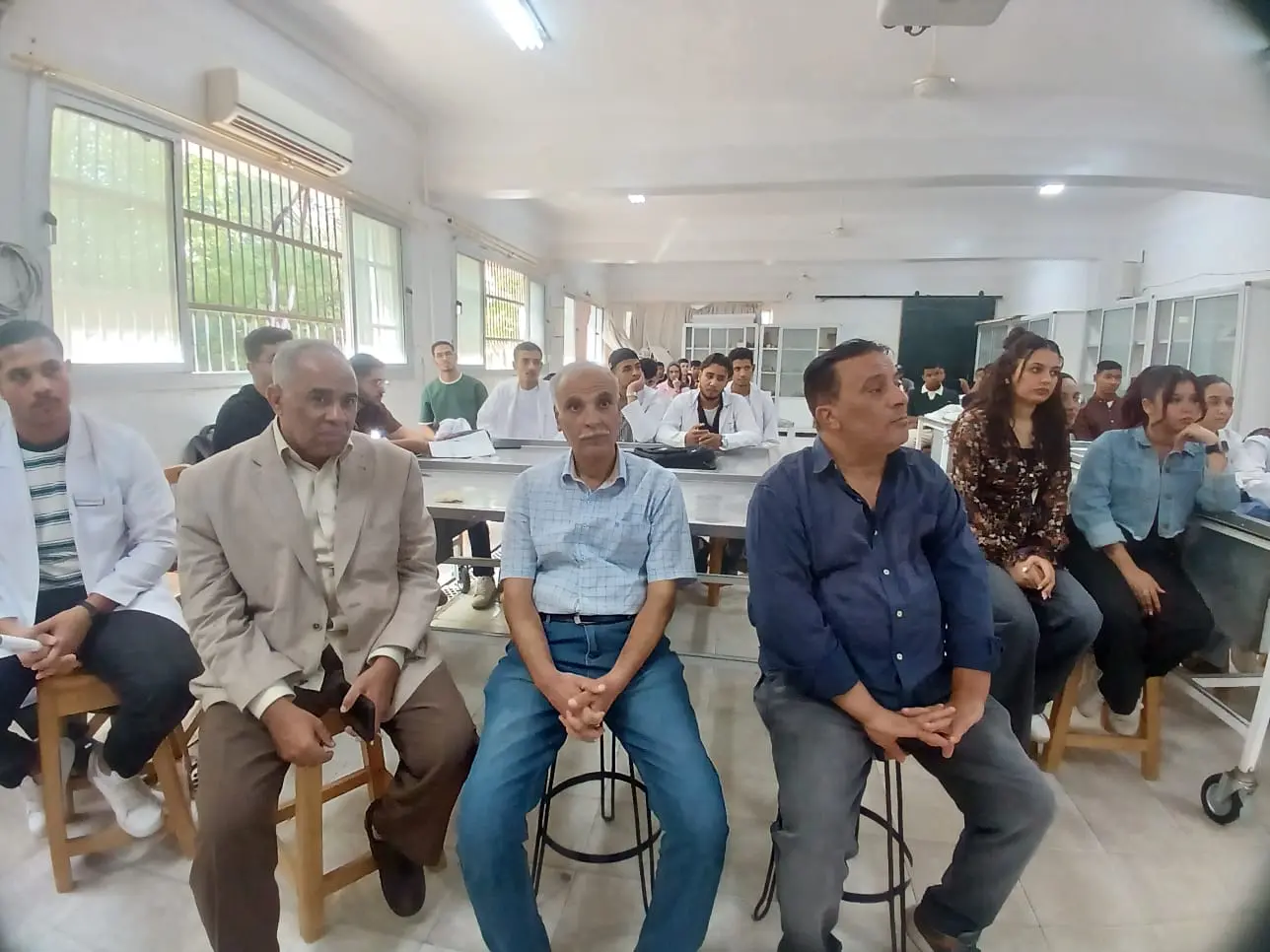 طب بيطري قنا تنظم ندوة توعوية حول مخاطر الهجرة غير الشرعية