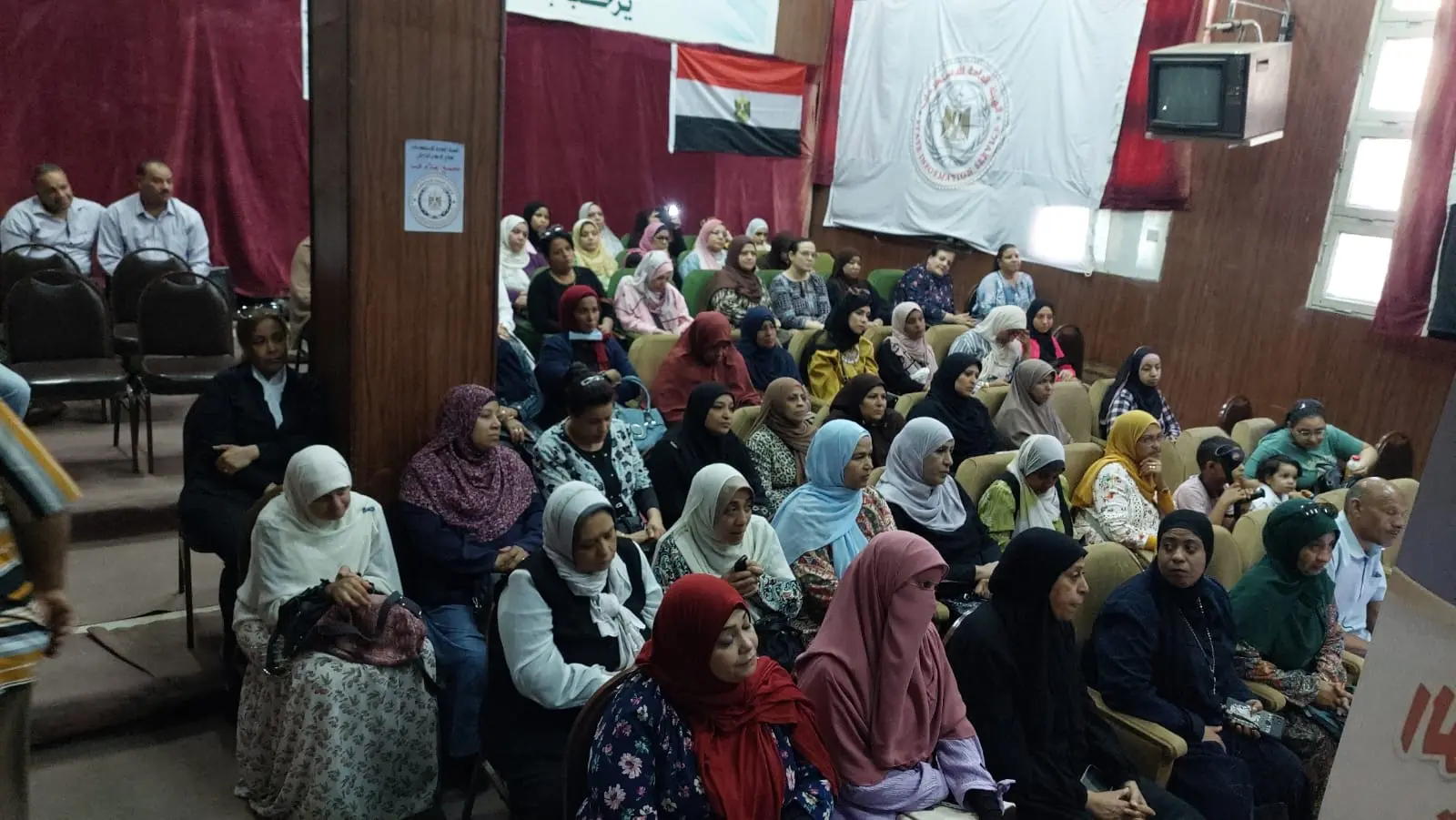 مجمع إعلام قنا يناقش دور المشروعات القومية في مواجهة الشائعات