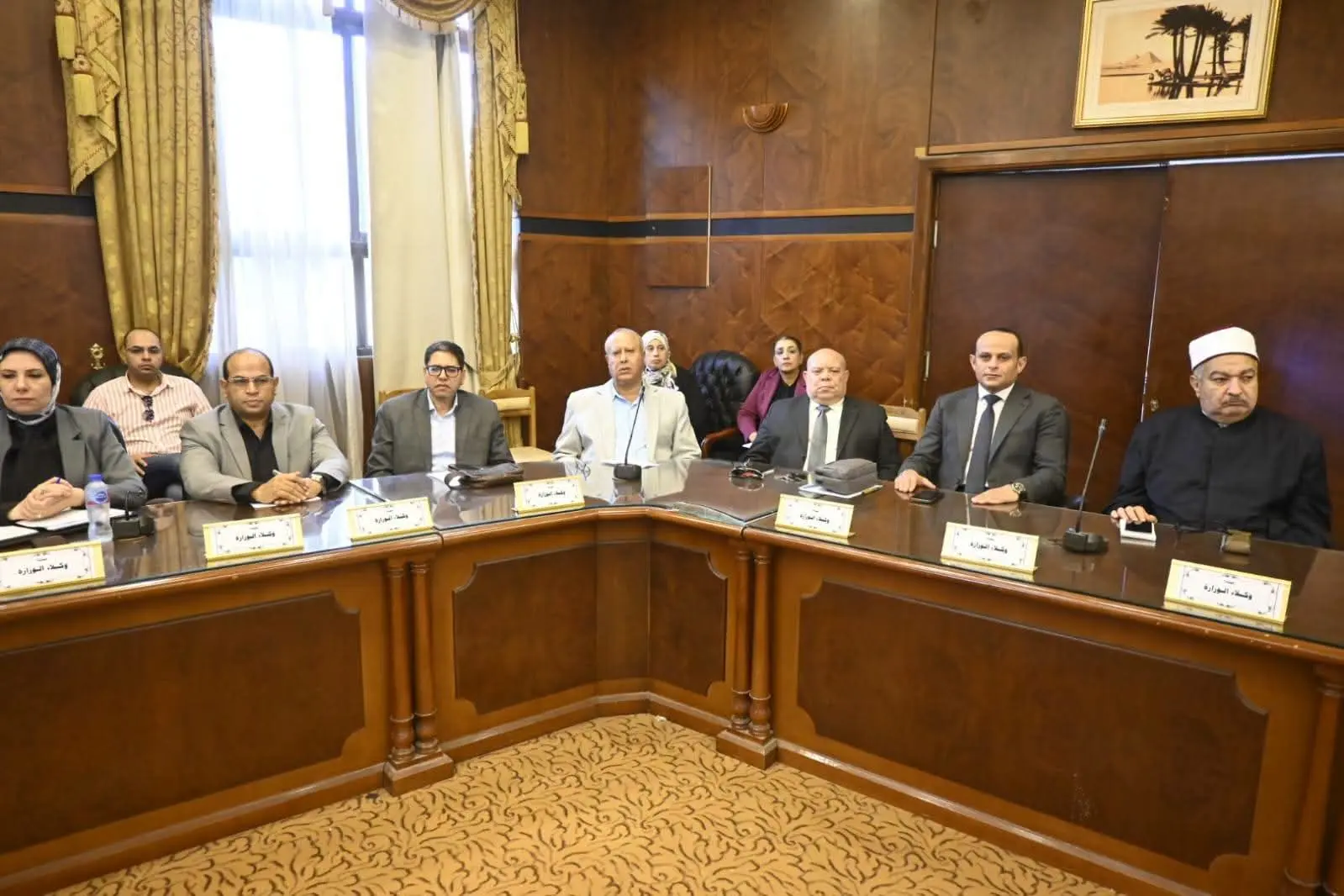 محافظ البحيرة تبحث مطالب المواطنين مع أعضاء مجلسي النواب والشيوخ