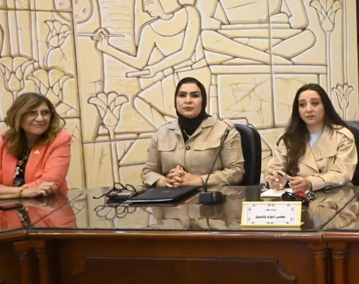 محافظ البحيرة تبحث مطالب المواطنين مع أعضاء مجلسي النواب والشيوخ