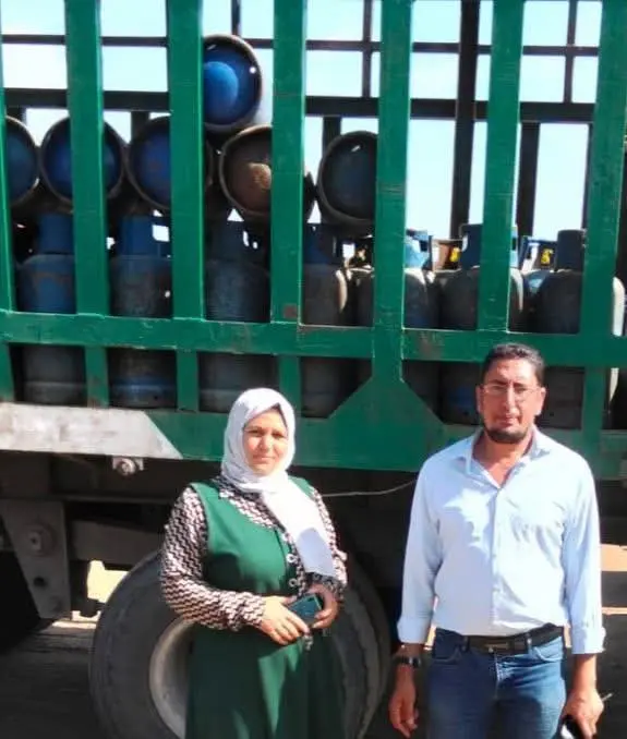 ضبط 27 طن فول و600 عبوة تمر مجهولة المصدر بالبحيرة