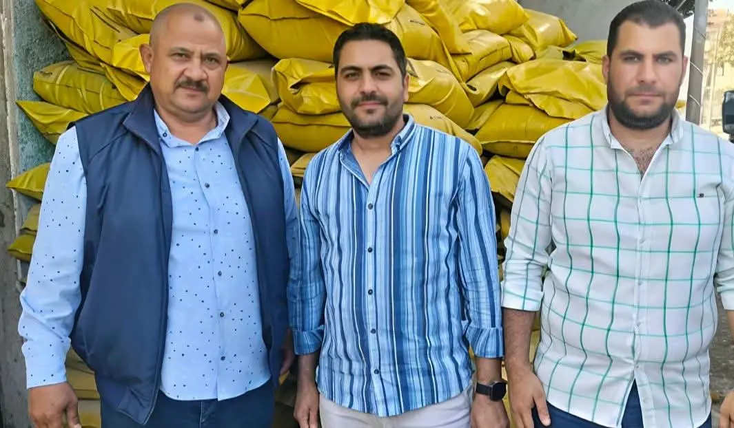 ضبط 27 طن فول و600 عبوة تمر مجهولة المصدر بالبحيرة