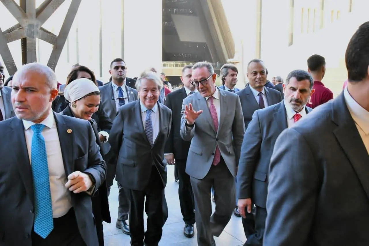 الأمين العام للأمم المتحدة يزور المتحف المصري الكبير ويُبدي إعجابه بكنوز توت عنخ آمون