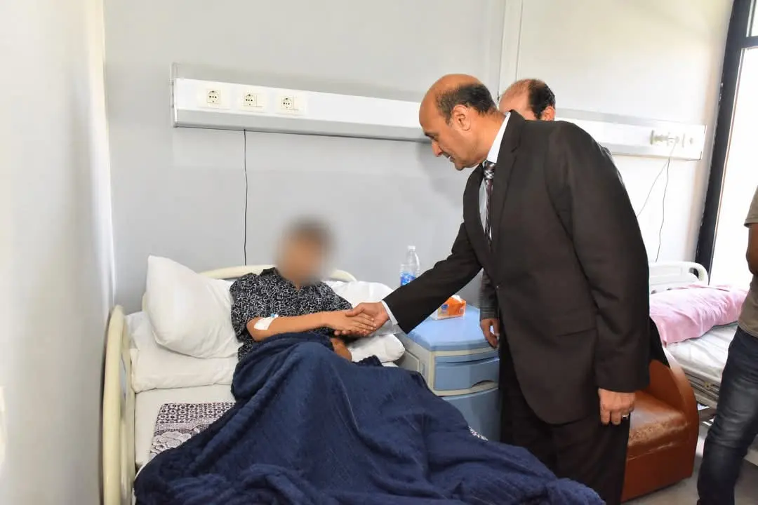 محافظ أسيوط يزور مصابي حادث لاعبي المشروع القومي للموهبة بمستشفى الشرطة