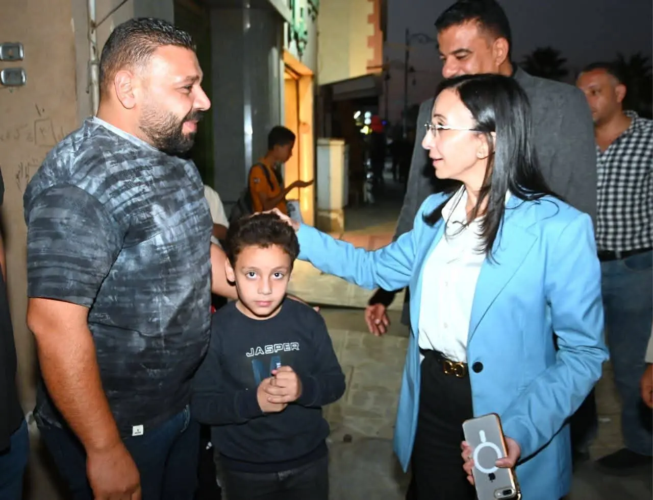 جاكلين عازر تقود حملة مكبرة لرفع الإشغالات وتحسين النظافة بشوارع دمنهور