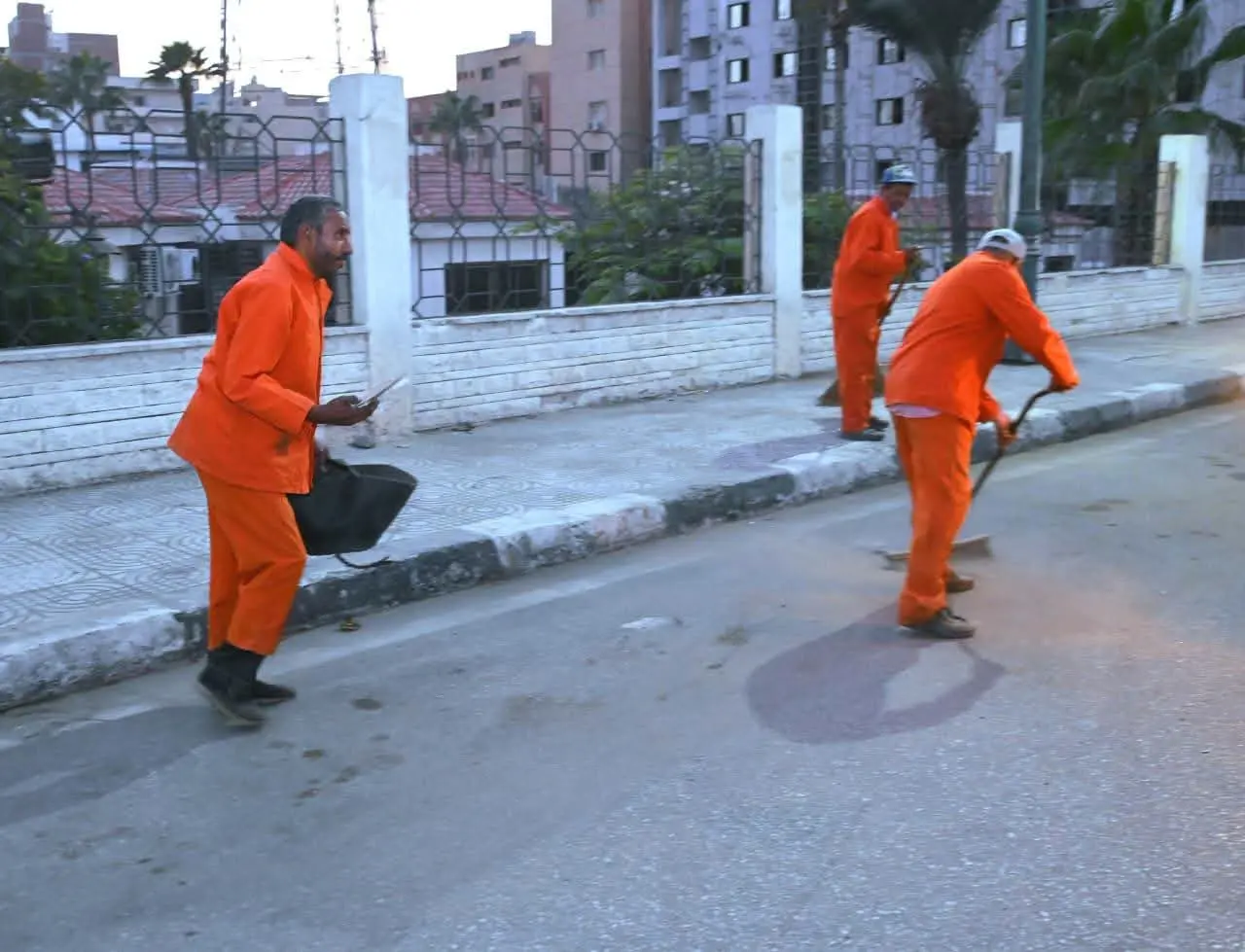 جاكلين عازر تقود حملة مكبرة لرفع الإشغالات وتحسين النظافة بشوارع دمنهور