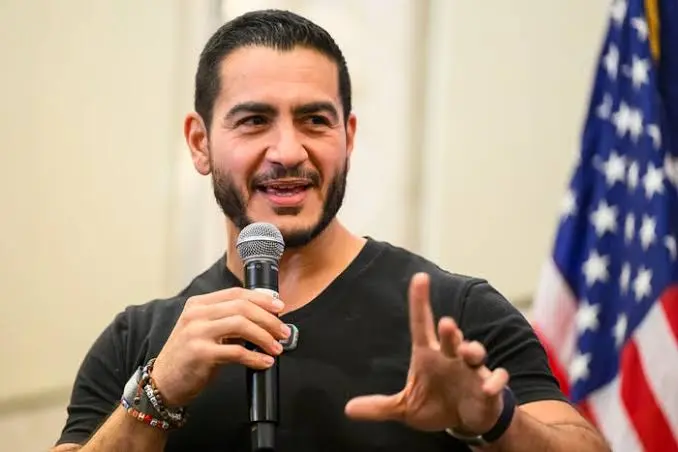 «سأكون السيناتور محمد بالنسبة لك».. عبدالرحمن السيد يرد على ترامب بعد هجومه على اسمه ومعتقده