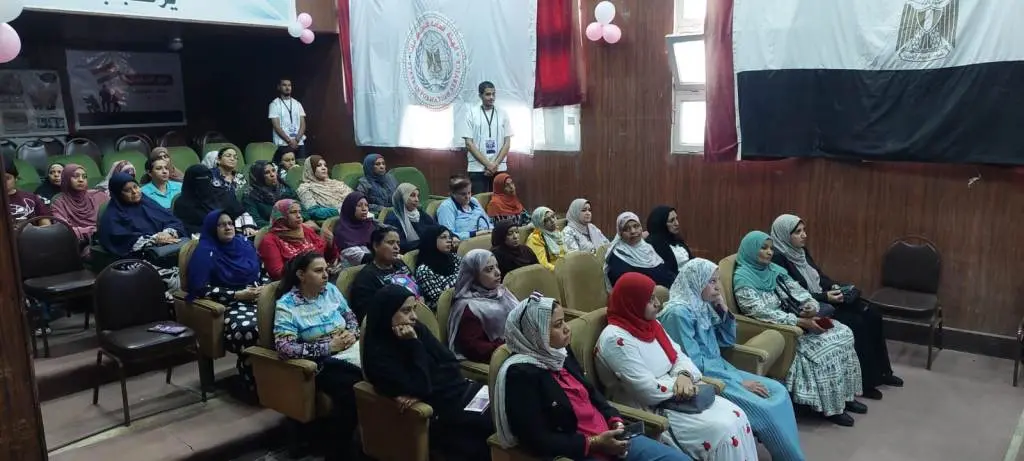 «بالوعي والوقاية.. معًا لمواجهة مرض السرطان».. ندوة بمجمع إعلام قنا